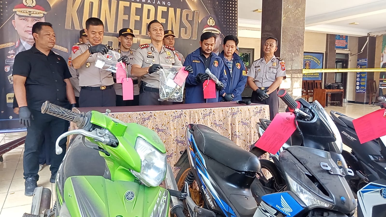 Polres Lumajang Tangkap 7 Terduga Maling, Sapi Limosin hingga Ranmor Disita