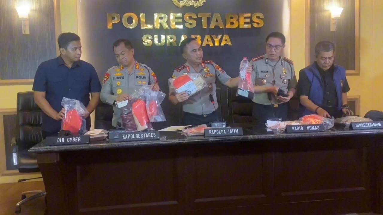 Polisi Tangkap 11 Orang Diduga Hendak Rusuh saat Demo di Grahadi Surabaya