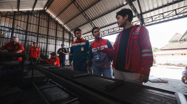 Ubah Limbah Pertanian Jadi Briket, Warga Tuban Raih Omzet Rp720 Juta per Tahun