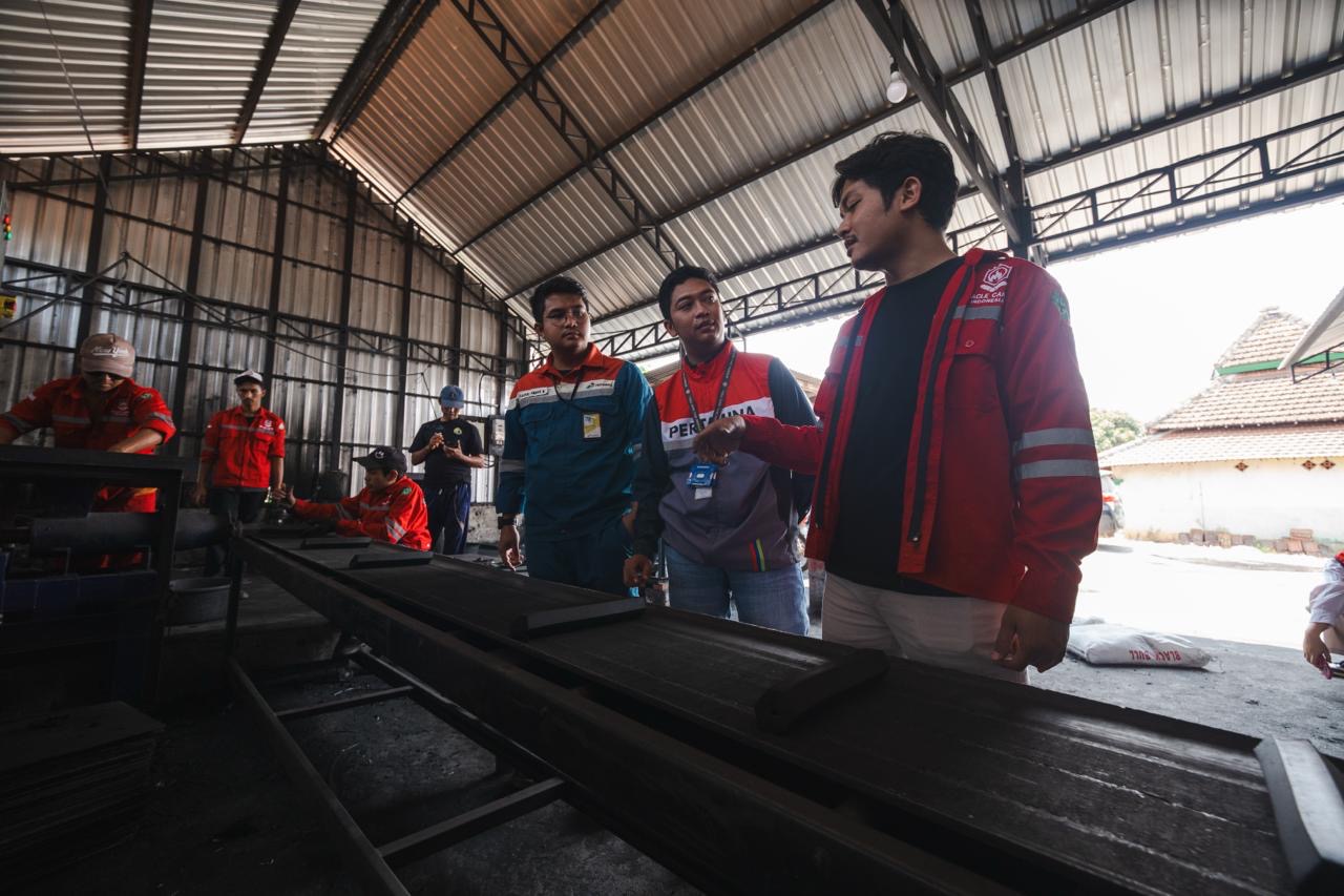Ubah Limbah Pertanian Jadi Briket, Warga Tuban Raih Omzet Rp720 Juta per Tahun