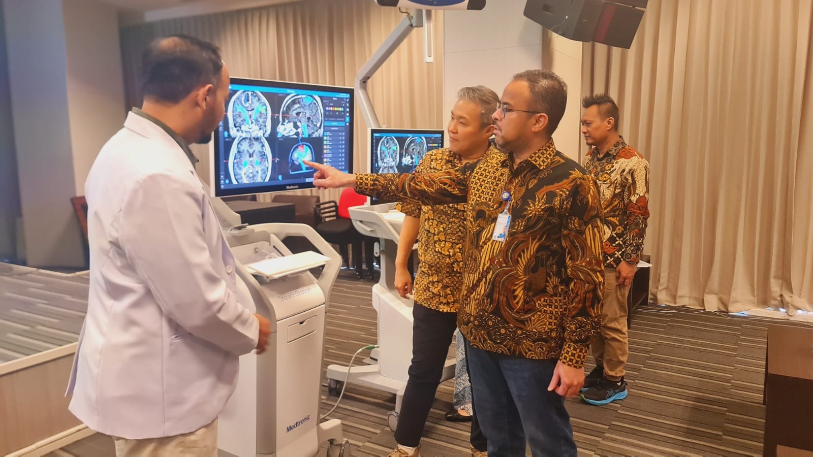 Operasi Otak Lebih Presisi, National Hospital Boyong Navigasi Bedah Saraf Akurasi 0,1 Milimeter