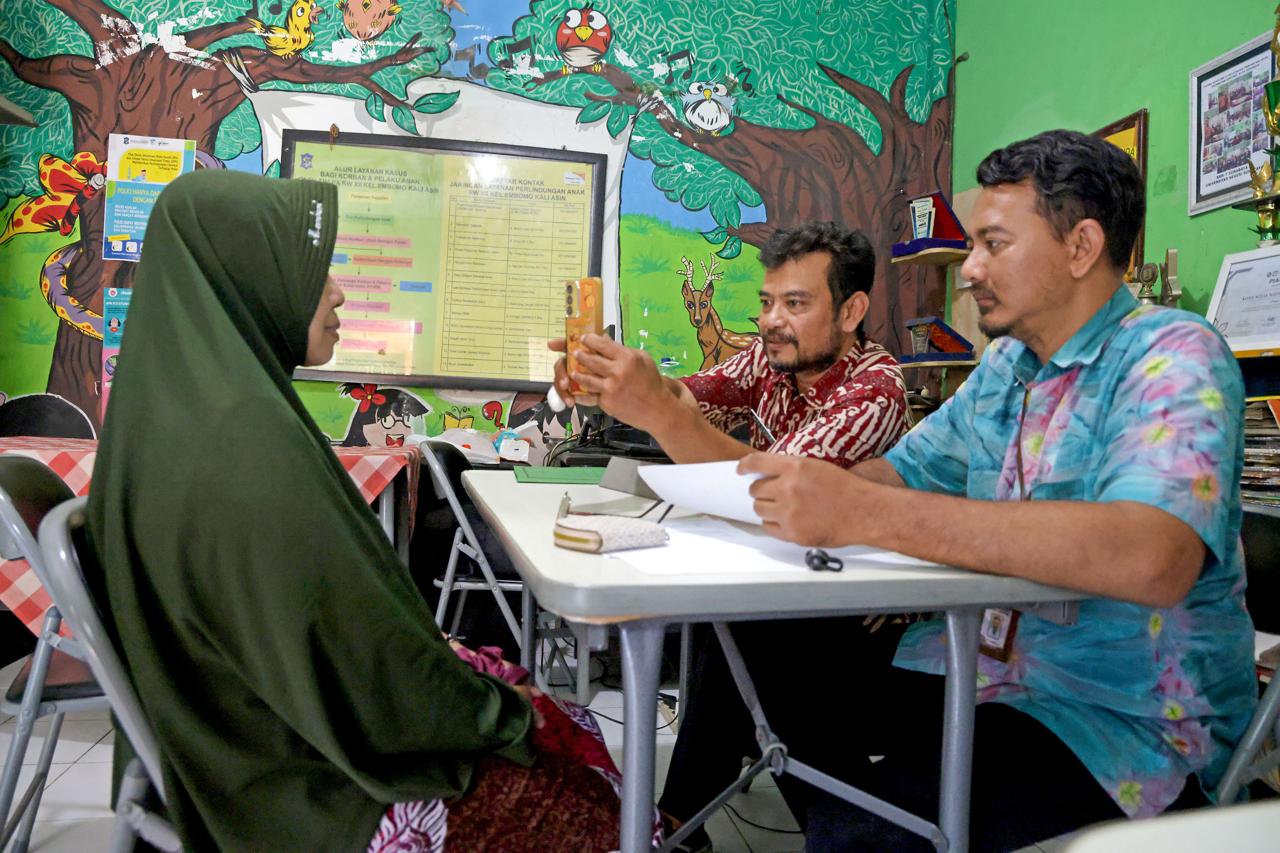 ASN Surabaya Resmi Berkantor di Balai RW, Layani Urusan Adminduk hingga Perbaikan Saluran