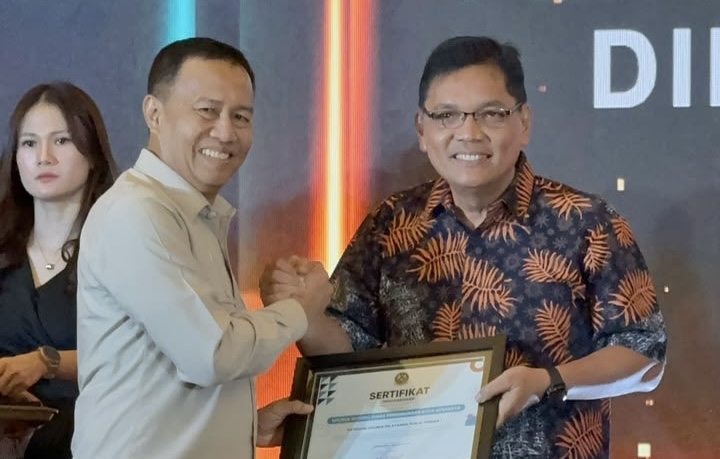 Sabet Dua Penghargaan Kemenhub, Surabaya Bersiap Hadapi Era Kendaraan Listrik