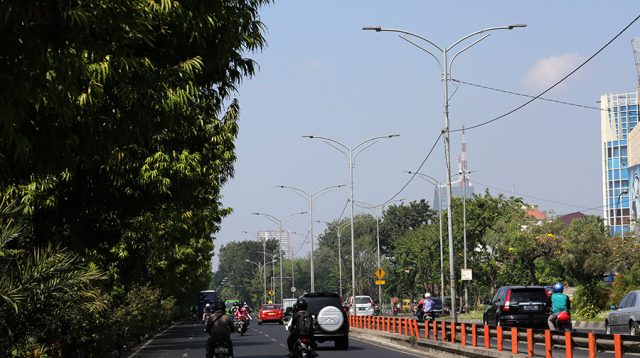 Debu dan Asap Kendaraan Terperangkap, Kualitas Udara Pagi Surabaya Tembus Tidak Sehat