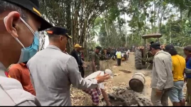 Polisi Tangkap 2 Provokator Blokade Jalan PT Kalijeruk Baru Lumajang