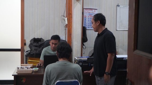 Curi Tas Isi Rp9 Juta di Warkop Probolinggo, Kurir Online Kembalikan Sisa Uang untuk Obati Anak